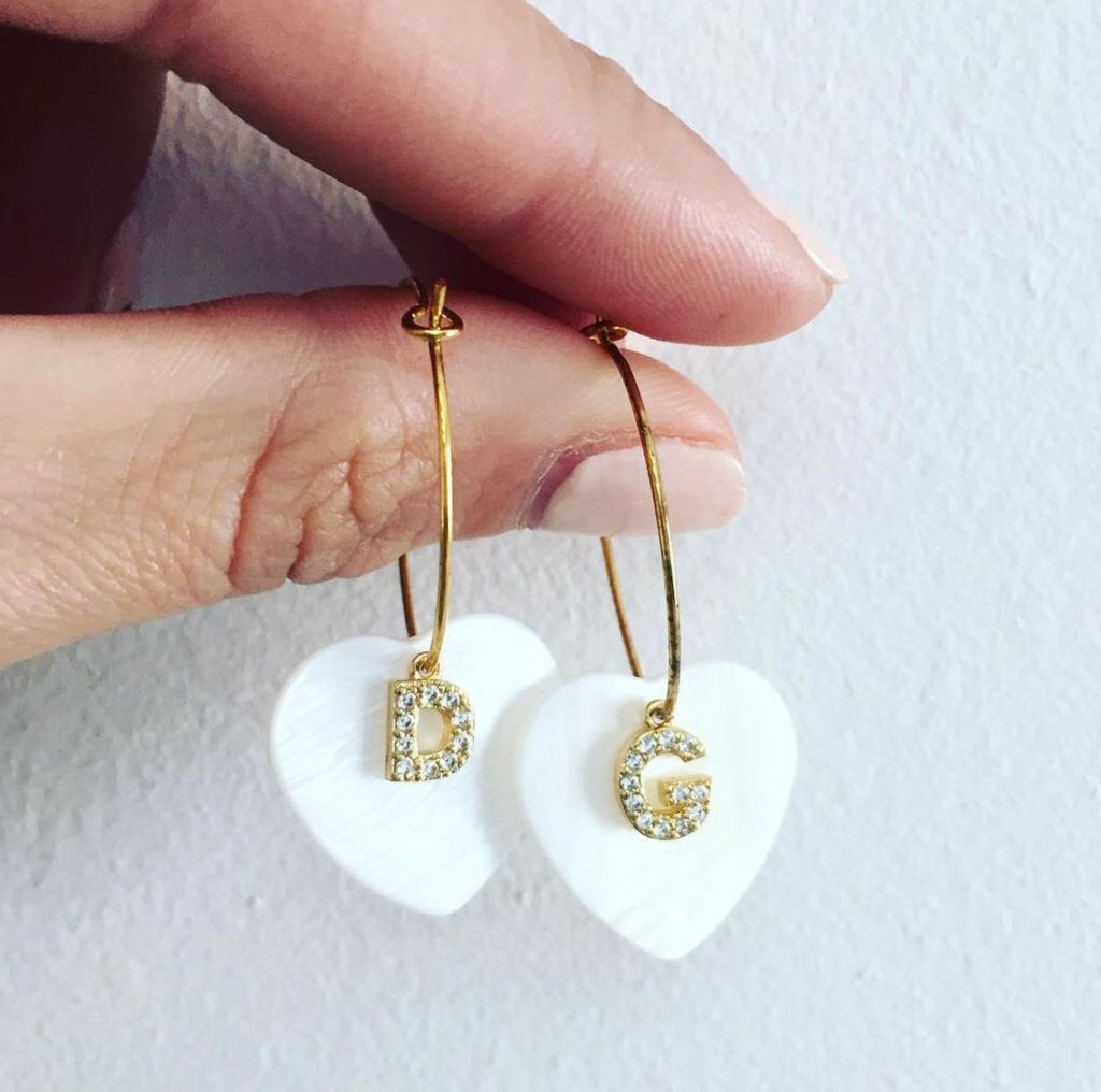 orecchini a cerchio con ciondolo personalizzabile