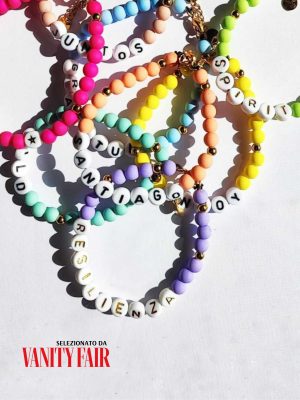 Braccialetto con perline colorate e logo vanity fair
