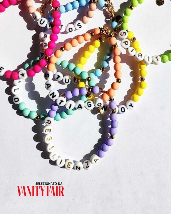 Braccialetto con perline colorate e logo vanity fair