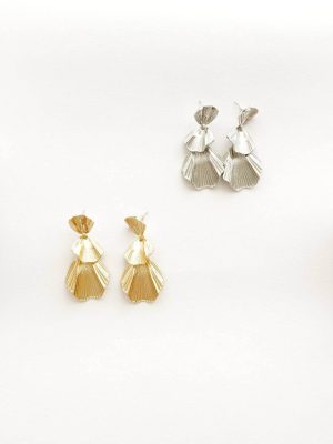 foto 2 paia di orecchini zara uno argentato uno dorato