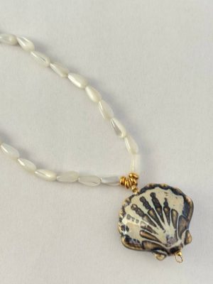 Alternative view of Collana Alba